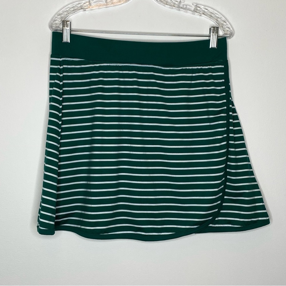 Cuddl Duds Green and White Striped Pull On Skort